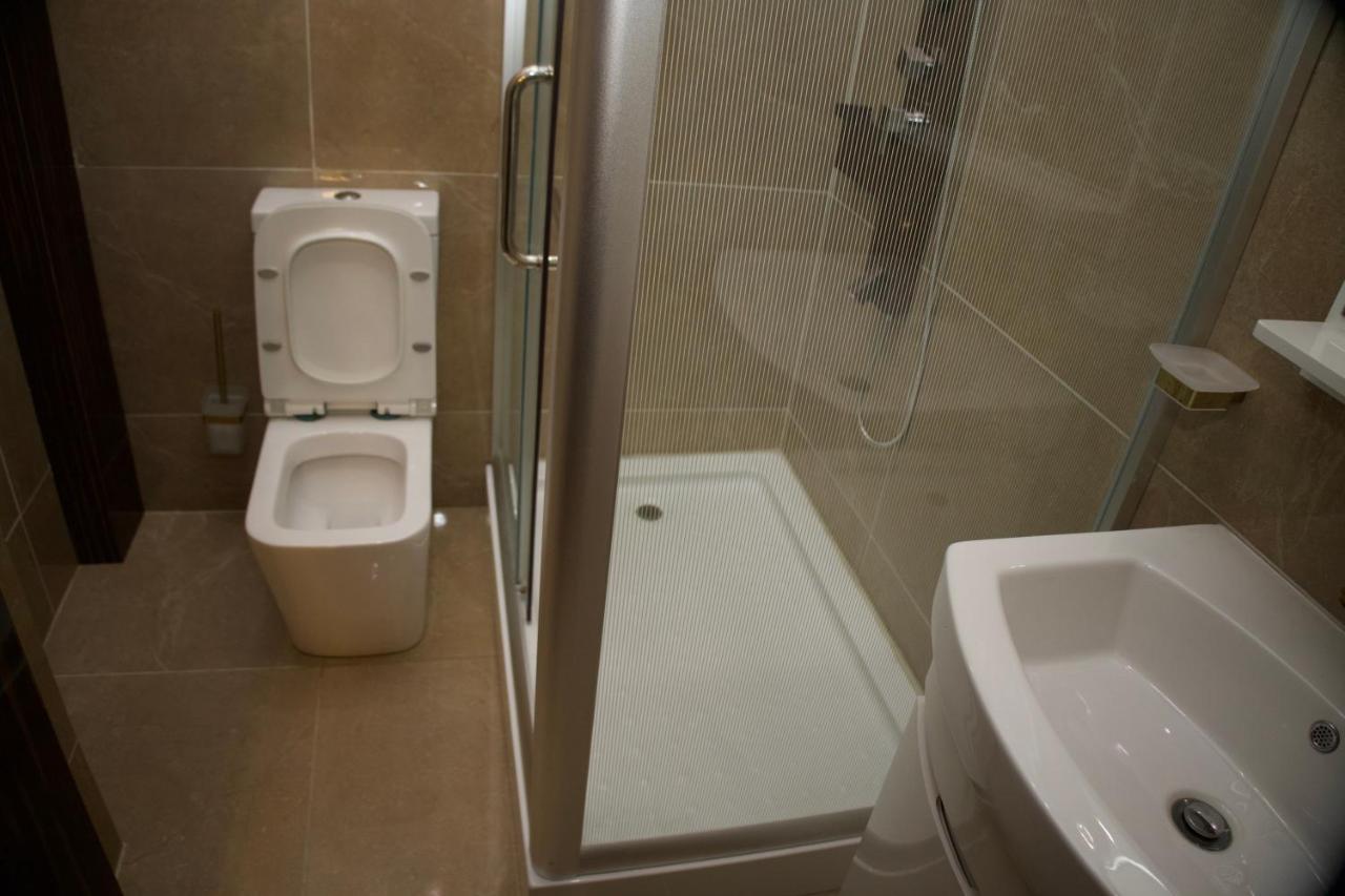 No.1 Hotel Абуджа Экстерьер фото